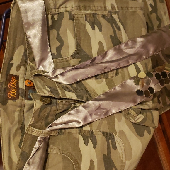 Be Bop camo jeans with silk belt - Picture 3 of 5